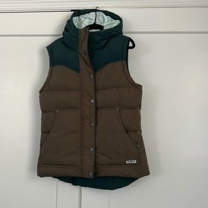 Stio WOMENS hooded puffer vest